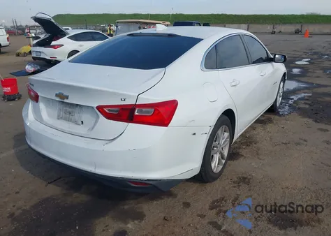 2018 Chevrolet Malibu Lt z USA, uszkodzony, nr VIN 1G1ZD5ST7JF189575